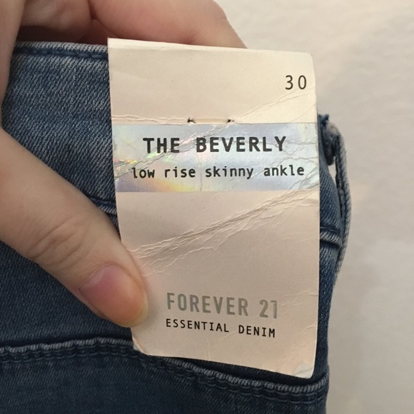 Forever 21 Blue Jeans Skinny Denim F21 Stretch Mid Rise Beverly Light Wash Sz 30 - Picture 4 of 6